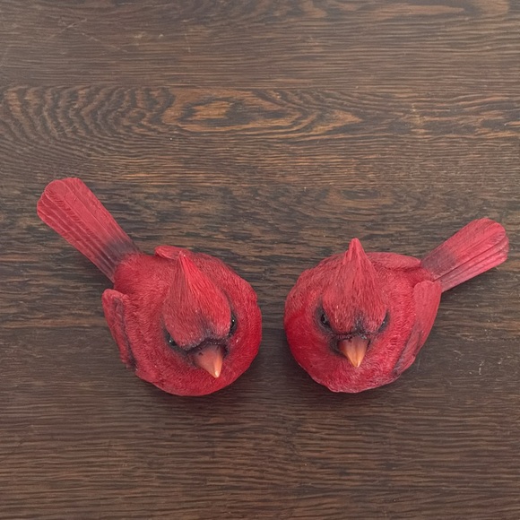 NWT- Set of 2- Red Cardinal Bird Figurine Decorations 4.25"H x 6.25"W - Picture 9 of 17